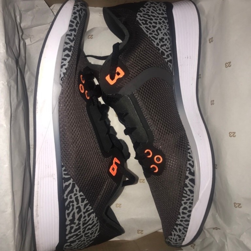 Jordan 88 Racer - Picture 3 of 4
